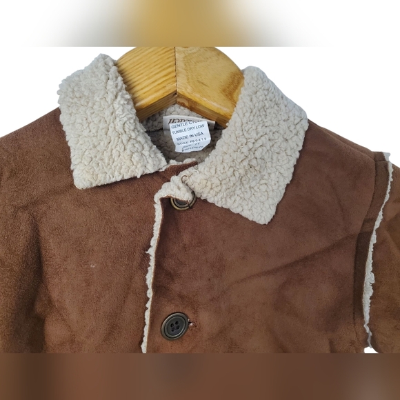 Toddlers Brown and Cream Sherpa Jacket. CachCach. 2T - Picture 5 of 12